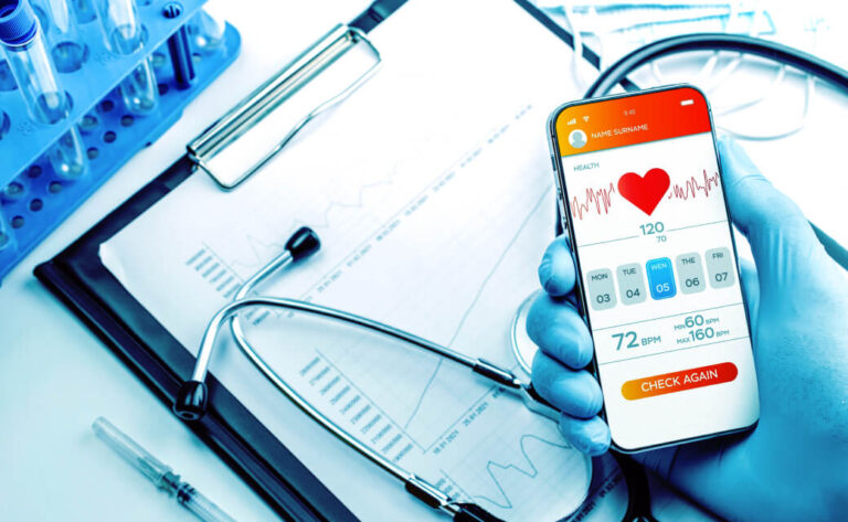 technologii mobilnych w opiece zdrowotnej